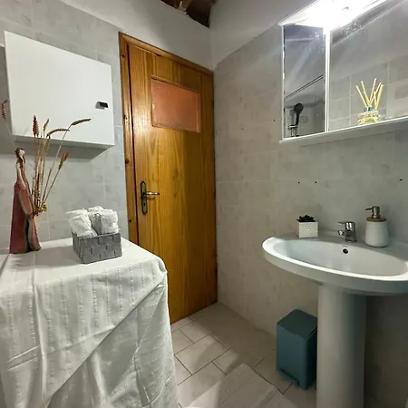 Patricia's Traditional Lakhion