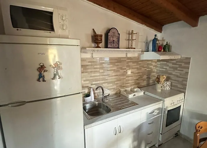 Patricia's Traditional Appartement Lakhion