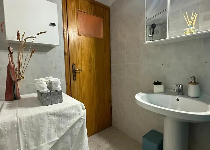 Patricia's Traditional Lakhion